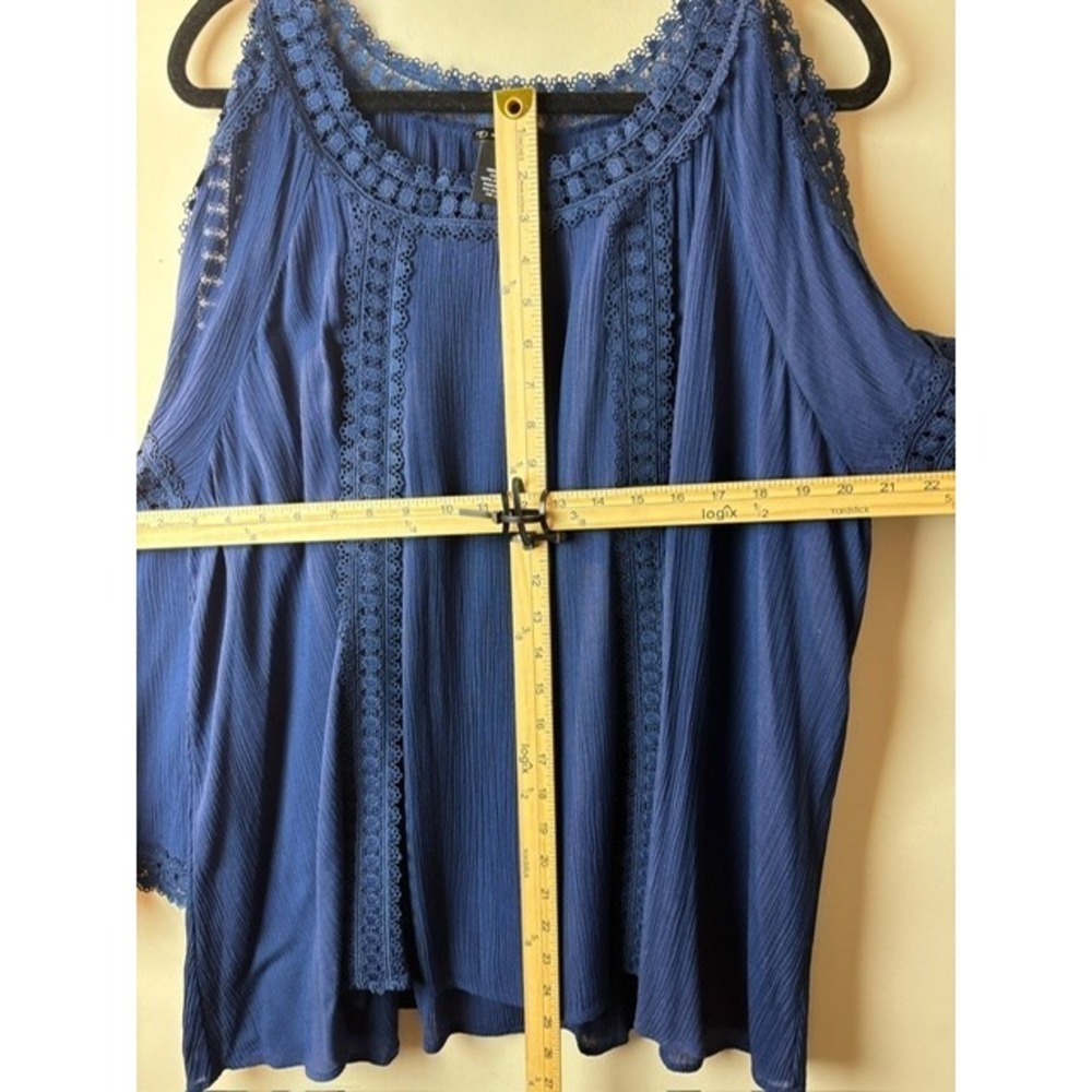 New Womens XL Cold-Shoulder Peasant Blouse Navy Woven Polished Eyelet Boho - Picture 7 of 7